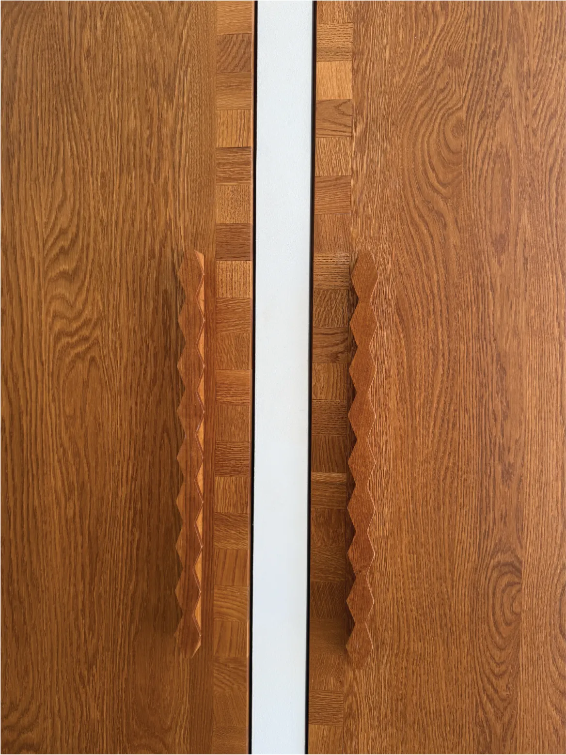 Menuiserie intérieure sur mesure posée, vue de détail
